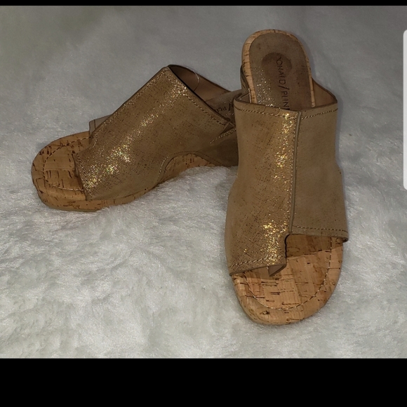 donald pliner gold sandals